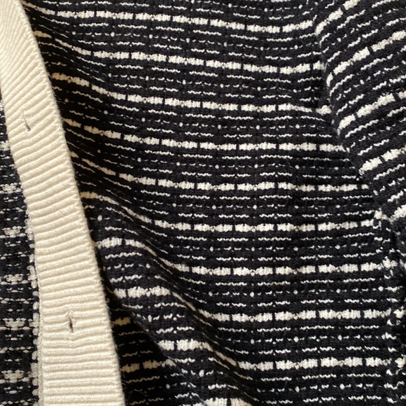 Academia Oversized Sweater - Picture 3 of 3